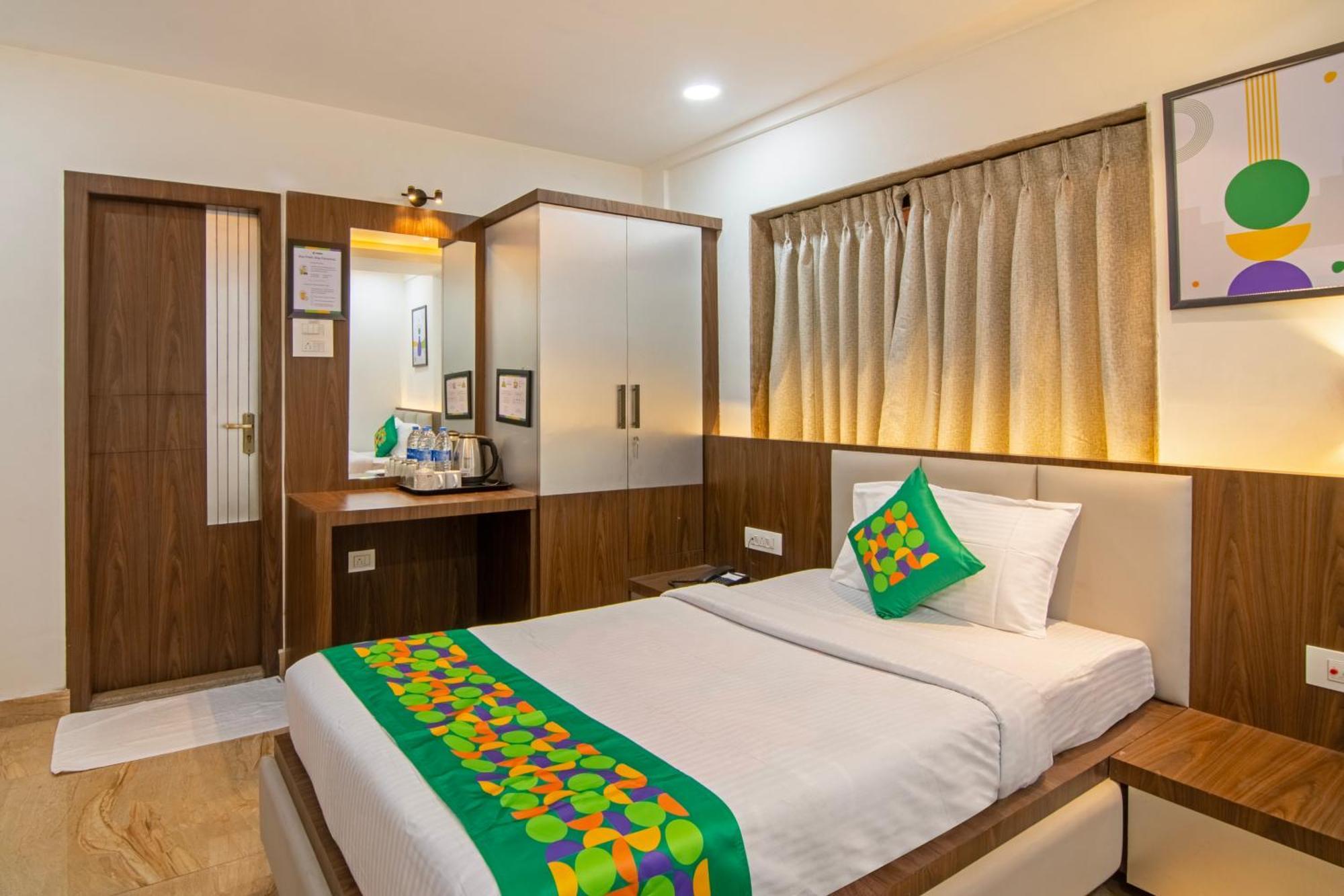 Treebo Petals Banquet & Suites - Calcutta Exteriör bild
